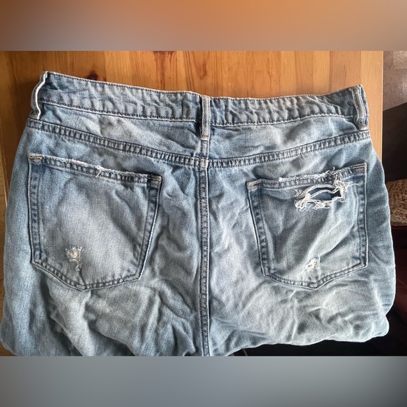 Carly Jean Los Angelas Jeans - Picture 3 of 5